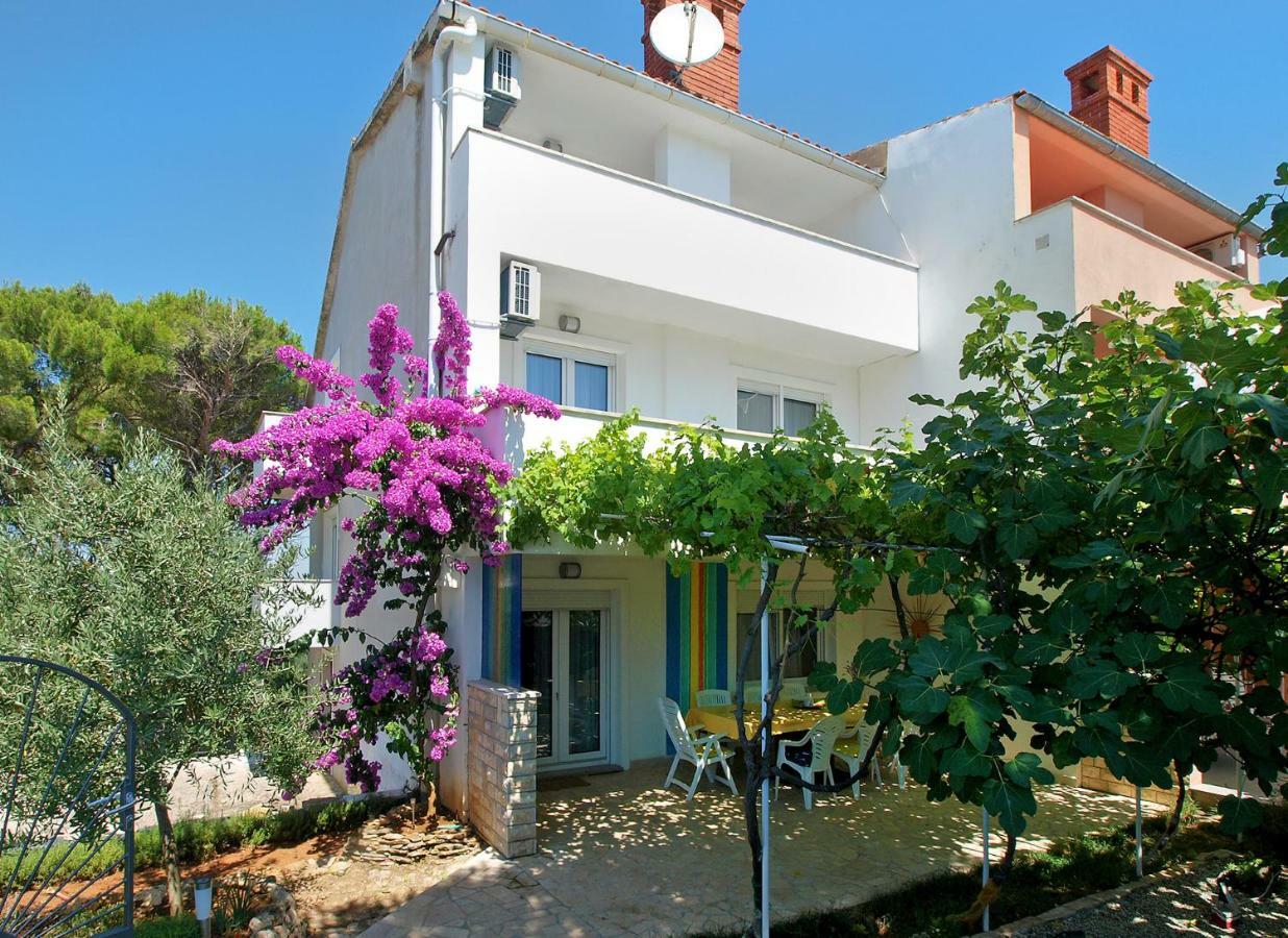 House Vinkuran 1823 *